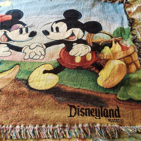 Disneyland Resort 60" x 50" Tapestry Woven Throw Blanket - Picture 2 of 5